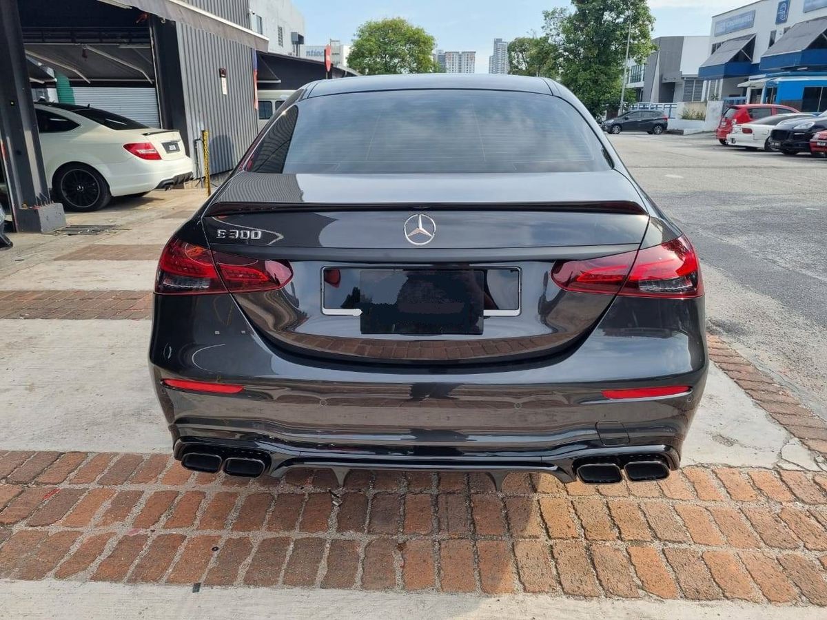 MERCEDES BENZ E-CLASS (W213), 19 - 23 E63 AMG -Look Galinis buferis