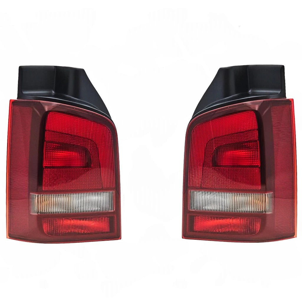 VW T5.1   09 - 15  ( Hella )  galiniai žbintu komplektas