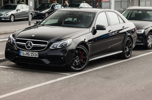 Mercedes W212 13-16 FL E63 AMG -LOOK priekinis buferis