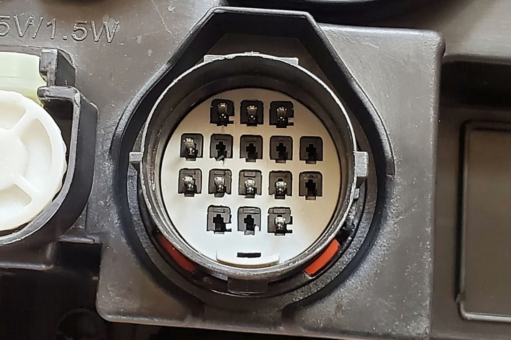 Range Rover Sport  05-13  BI-Xenon Priekiniai žibintai