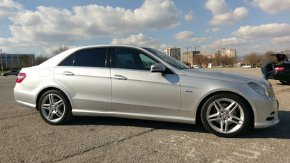 Mercedes W212 09-13 E63 AMG -LOOK пороги 